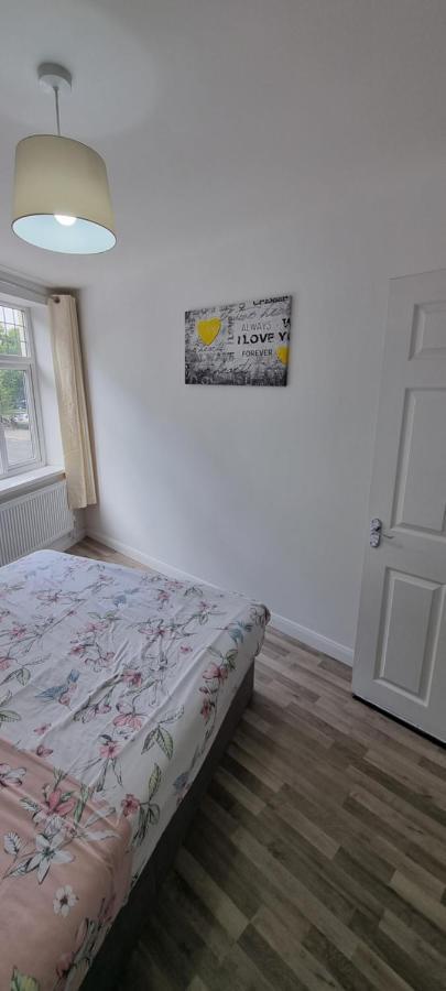 Vh Premier Flat 3 Apartamento Gillingham  Exterior foto